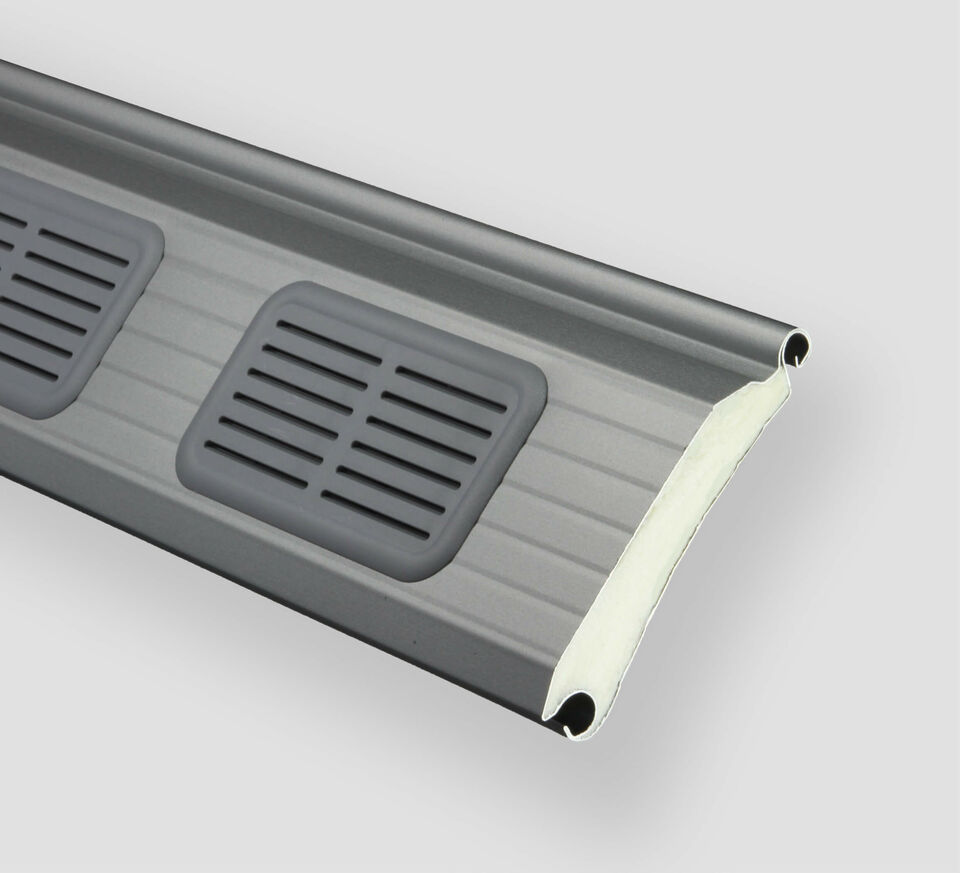 Rolltorprofil 1.95 R mit Lüftungsgittern
