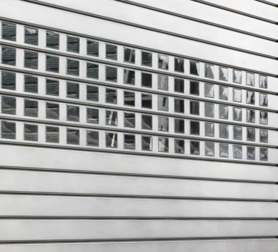 Rolltor mit Fenster-Profil 1.1560