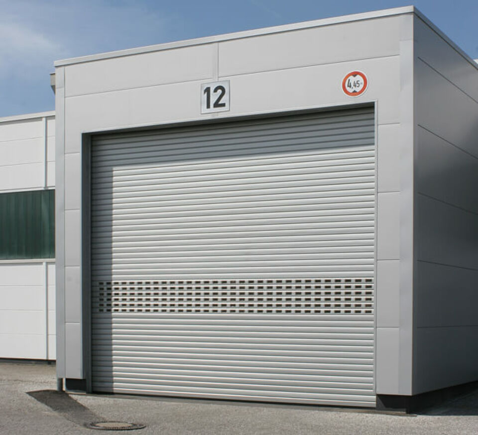 Rolltor mit dem Rolltor-Profil 1.95R