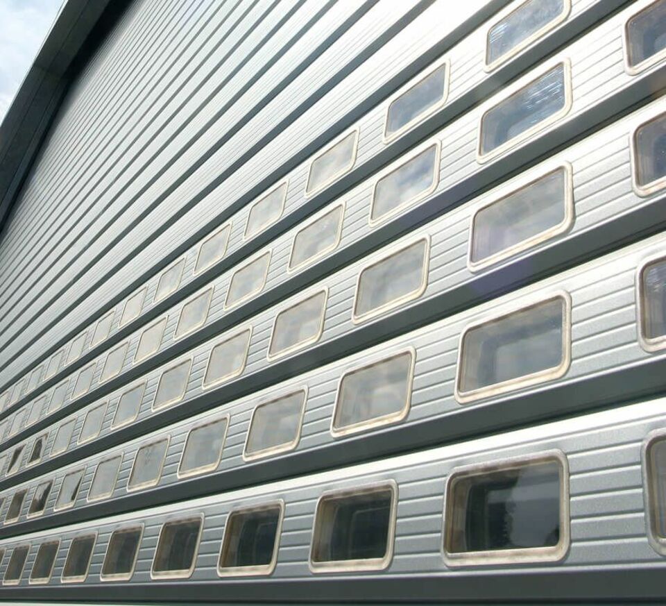 Rolltor-Panzerausschnitt Profil 1.95R mit Fenstern